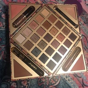 tarte palette very lightly used/most not at all